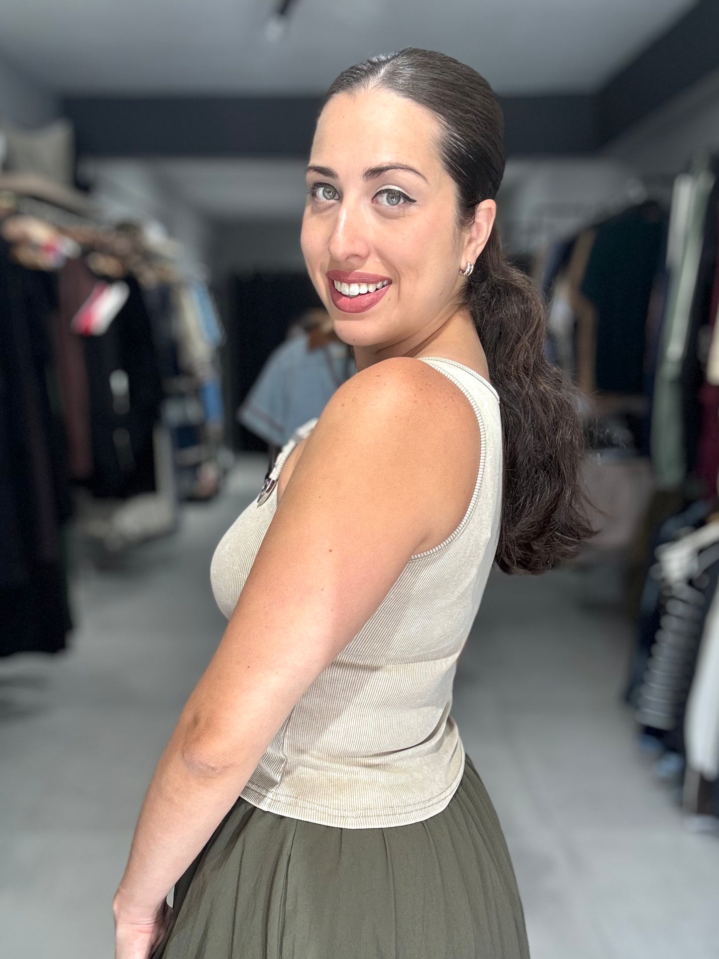 Buckle Straps Top | BEIGE
