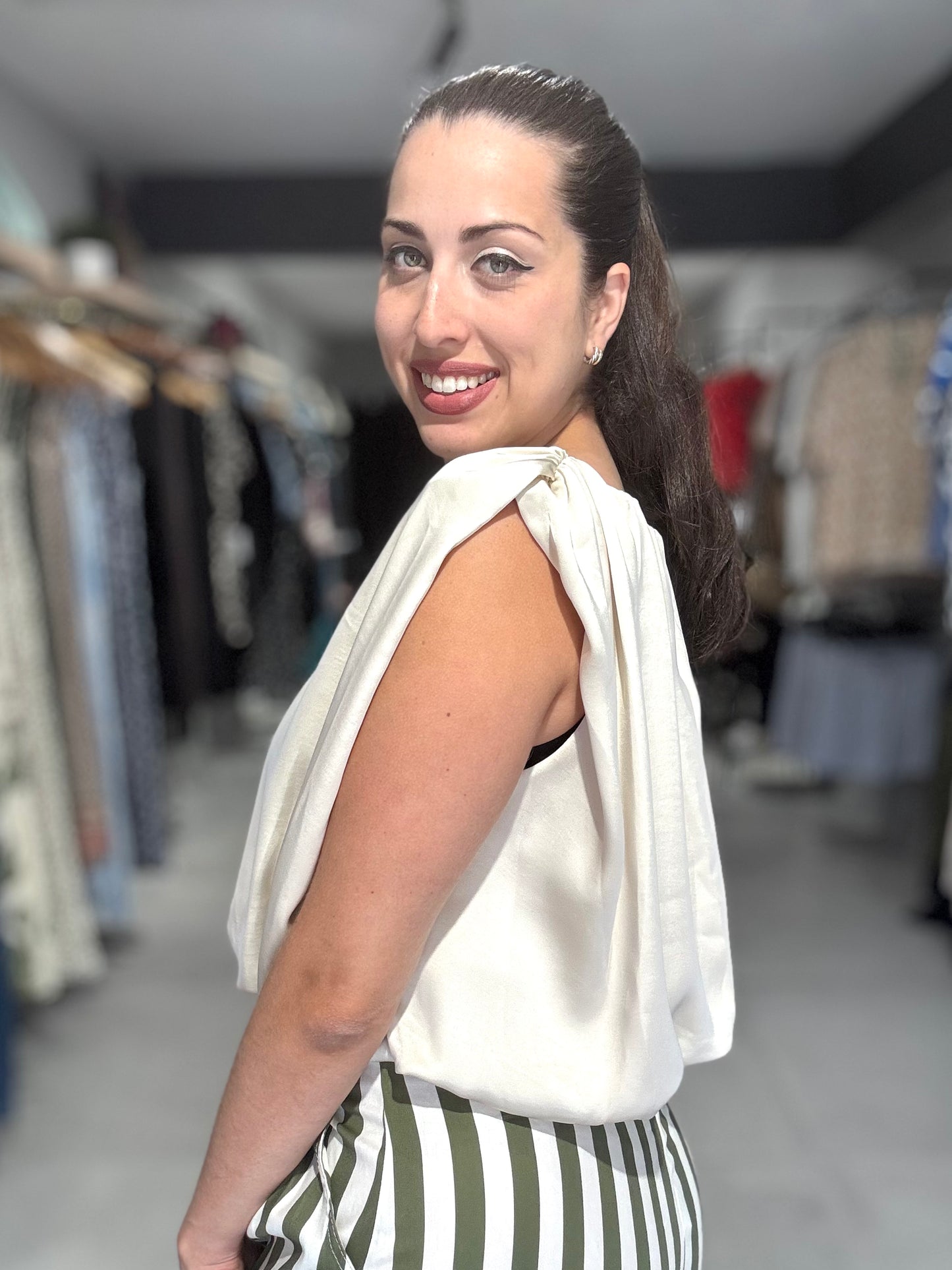 Balloon Trim Blouse | BEIGE