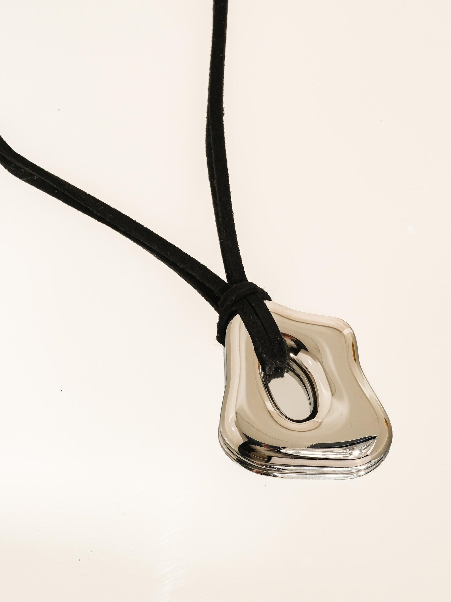 Ceylon Leather Cord Pendant Necklace