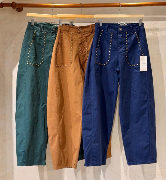 Studded Pockets Barrel Pant | VARIEDAD