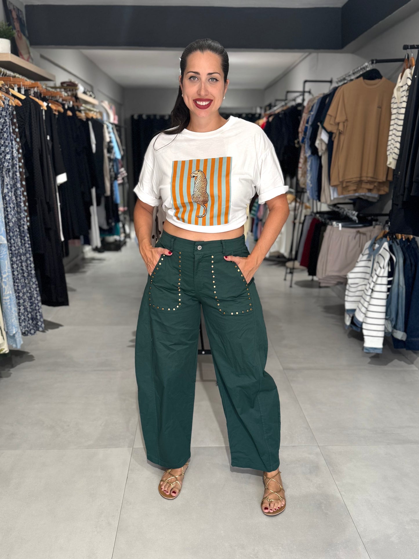 Studded Pockets Barrel Pant | VARIEDAD