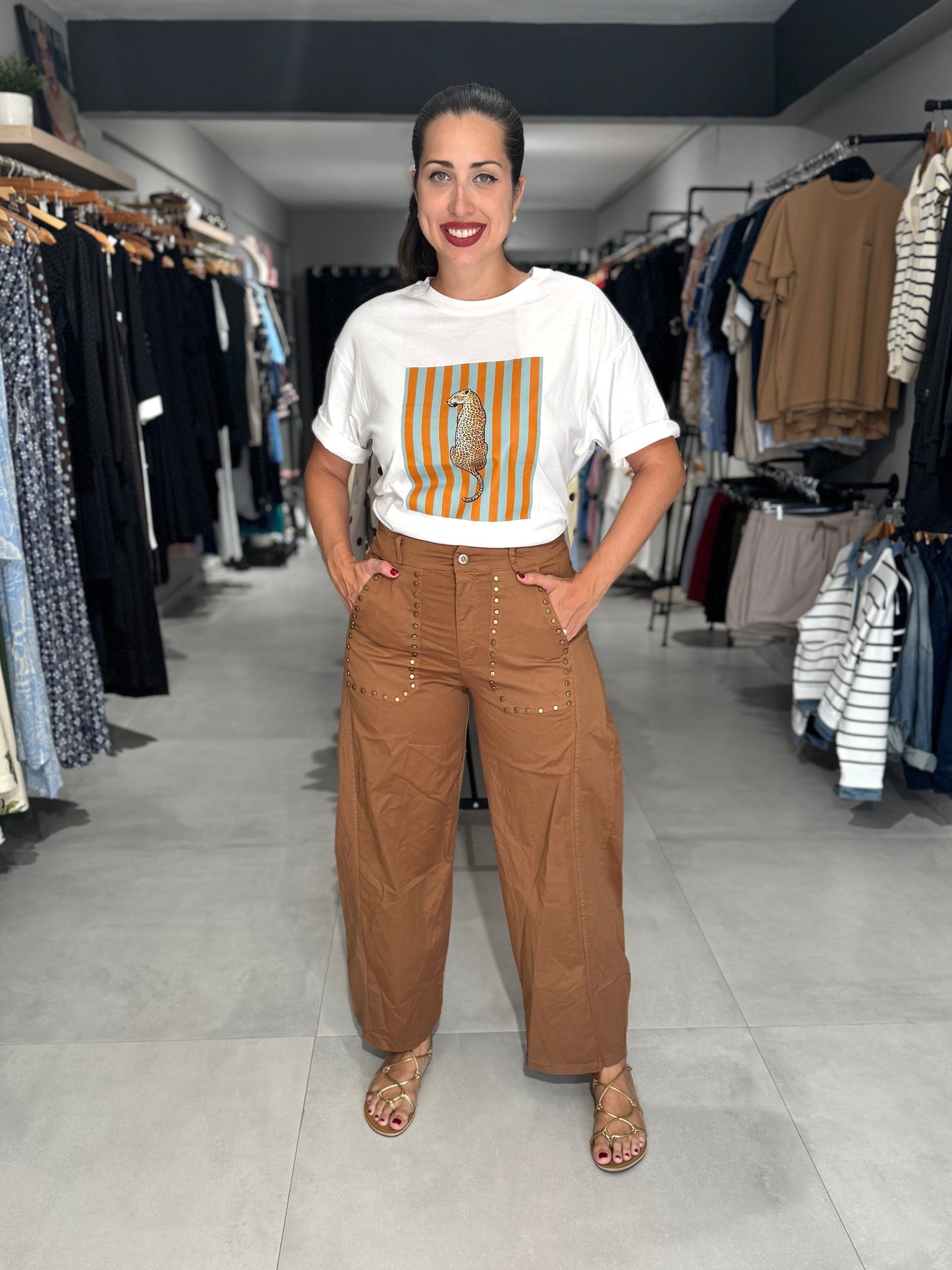 Studded Pockets Barrel Pant | VARIEDAD