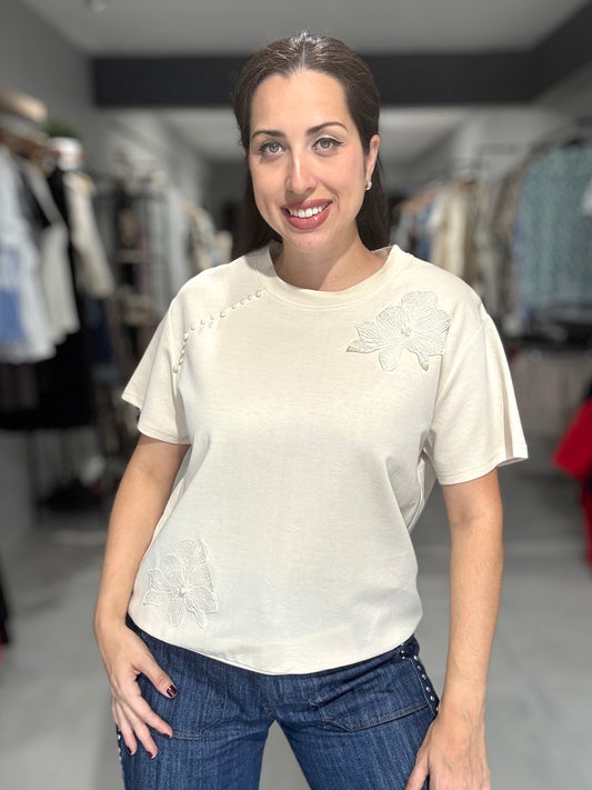 Floral Accent Tee | BEIGE