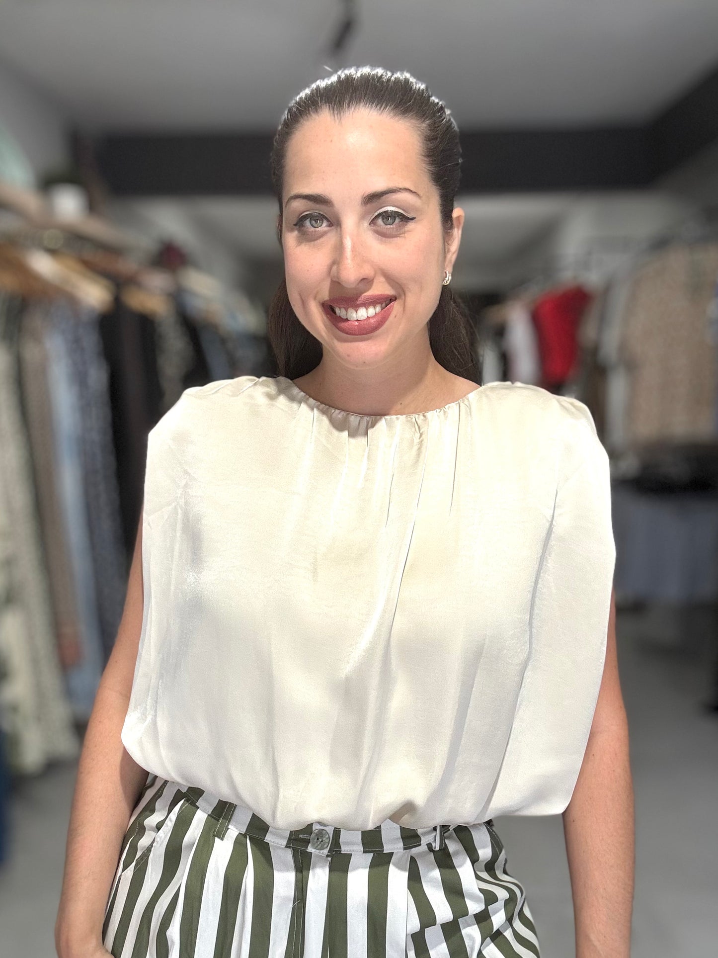 Balloon Trim Blouse | BEIGE