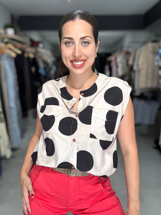 Statement Dots Vest | BEIGE