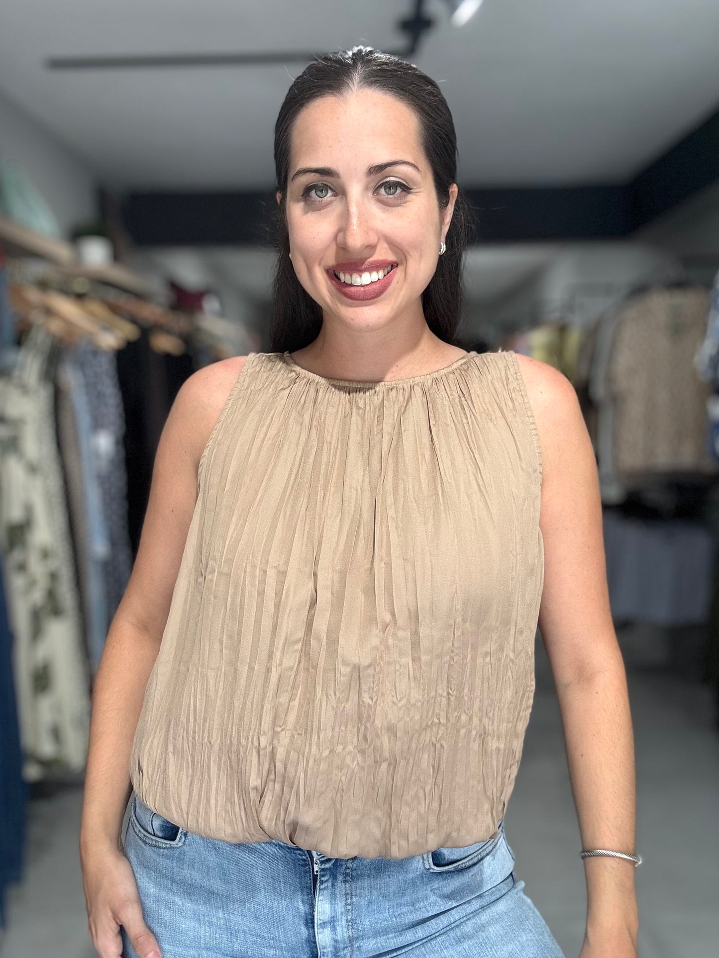 Bubble Trim Sleeveless Blouse | COCO