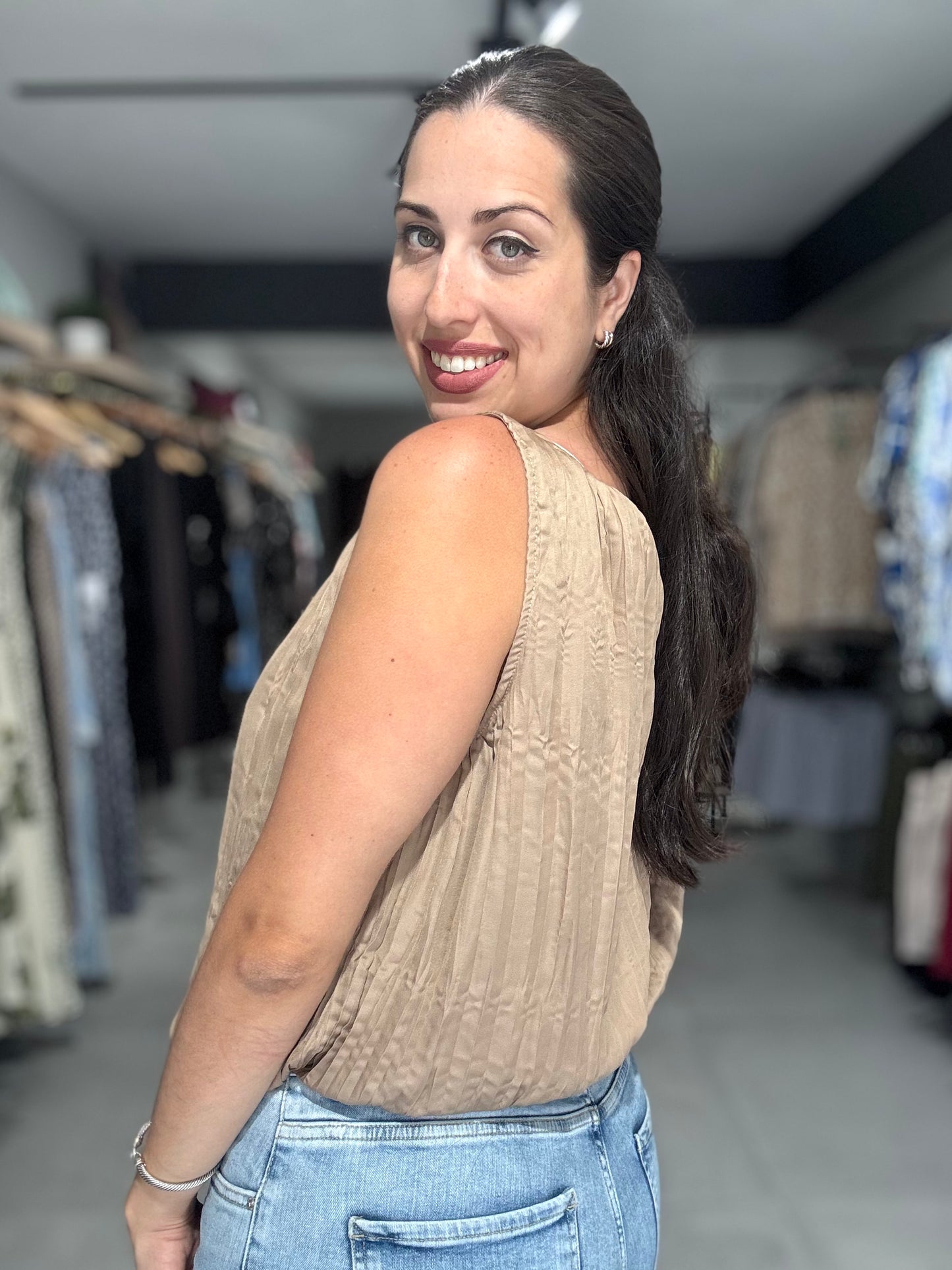 Bubble Trim Sleeveless Blouse | COCO
